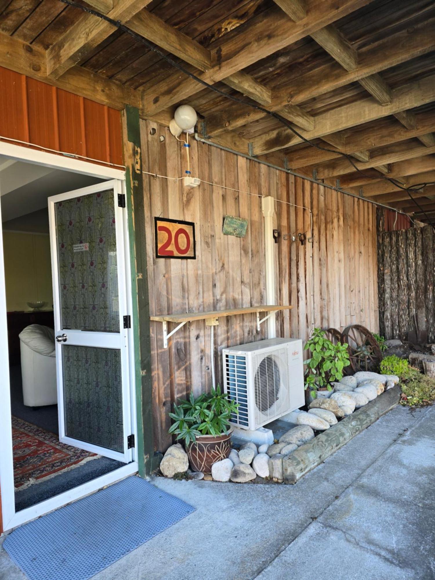 The Redbarn Turangi Exterior foto